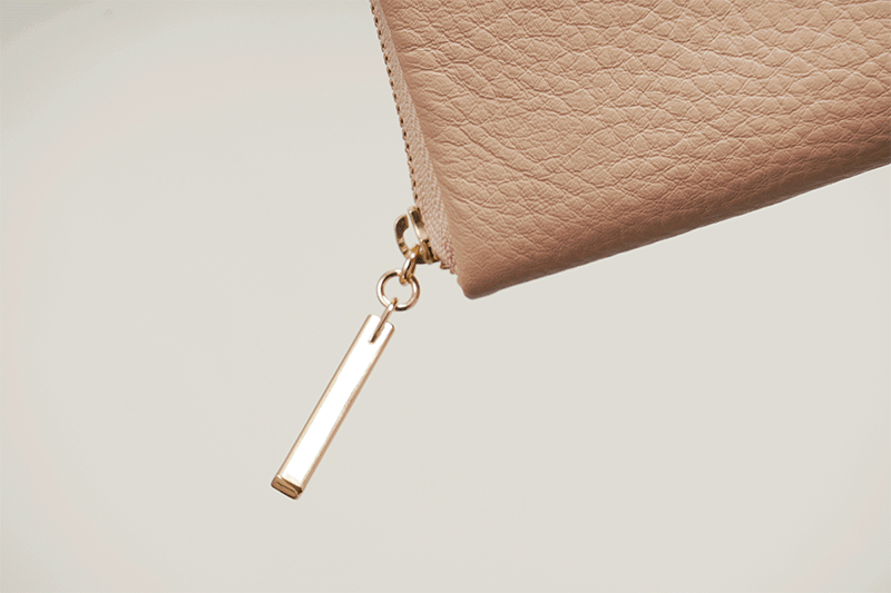 オリジナルの揺れるファスナー引手