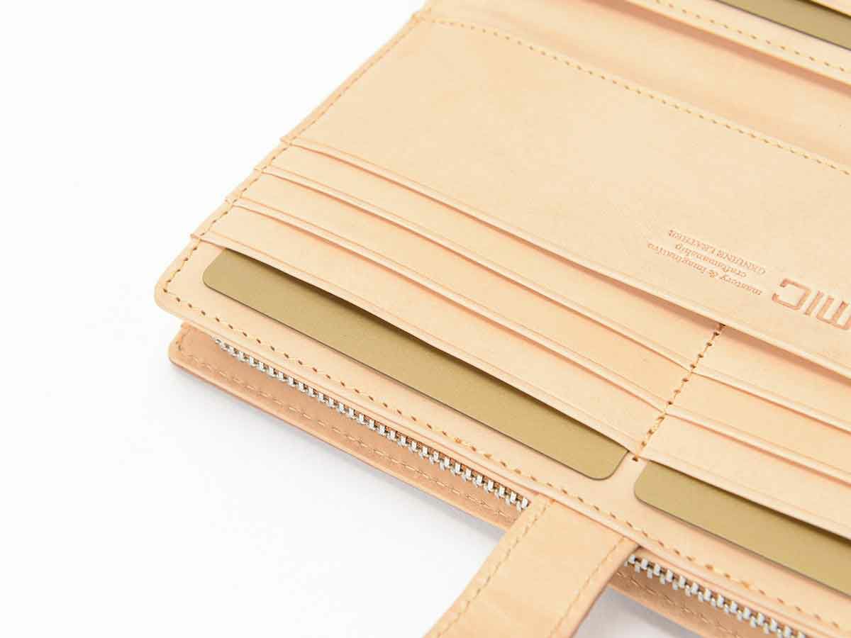 バグッダ　革ベルト付長財布