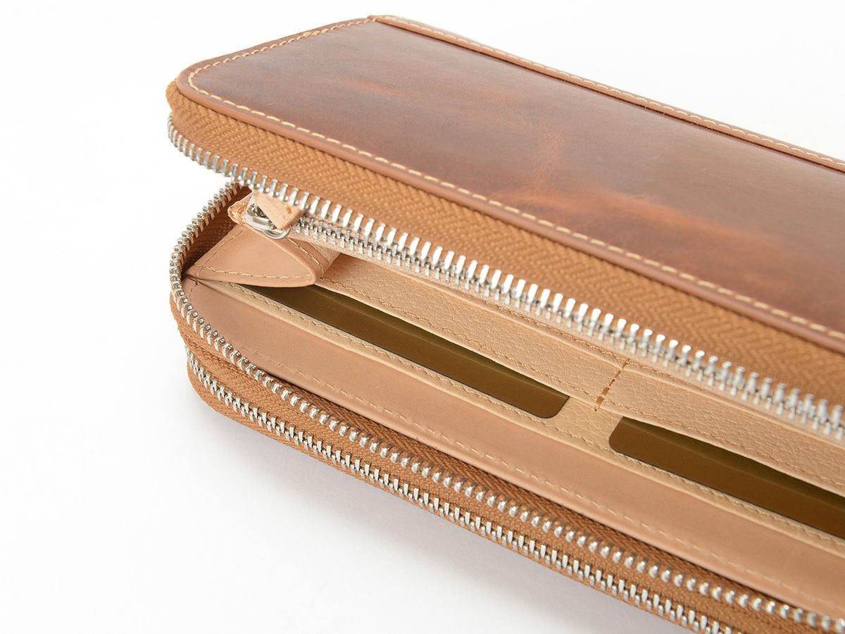 バグッダ　Wラウンドファスナー長財布