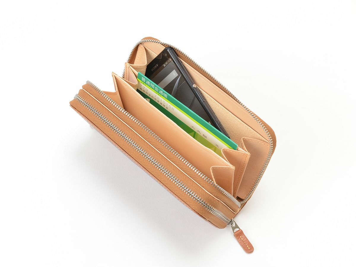 バグッダ　Wラウンドファスナー長財布