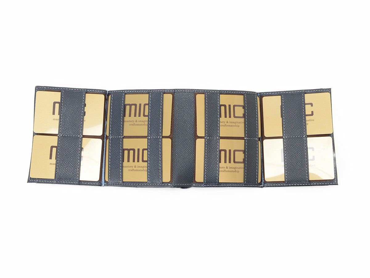 エンボス　カード収納札入れ