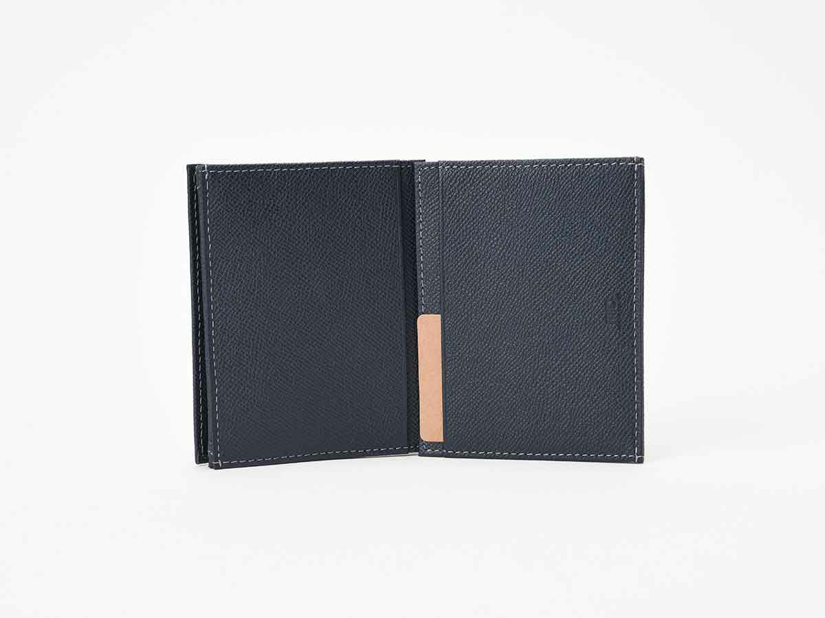 エンボス　カード収納札入れ