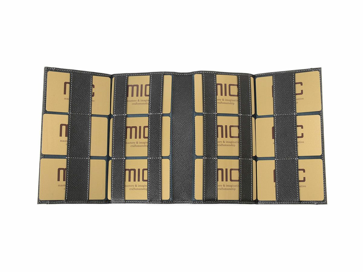 エンボス　カード収納長財布