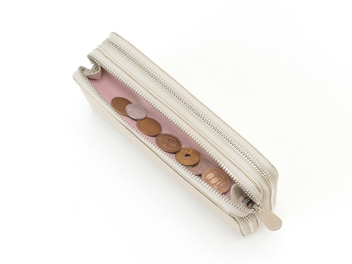 エンボス　マルチウォレット