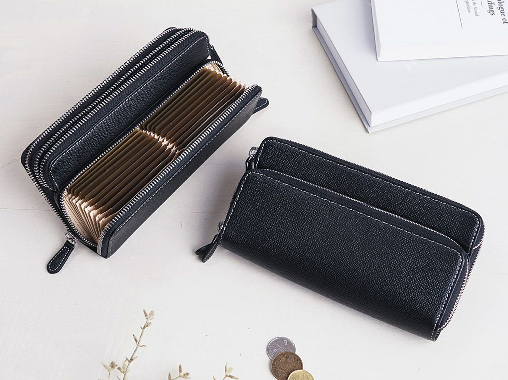 エンボス　マルチウォレット