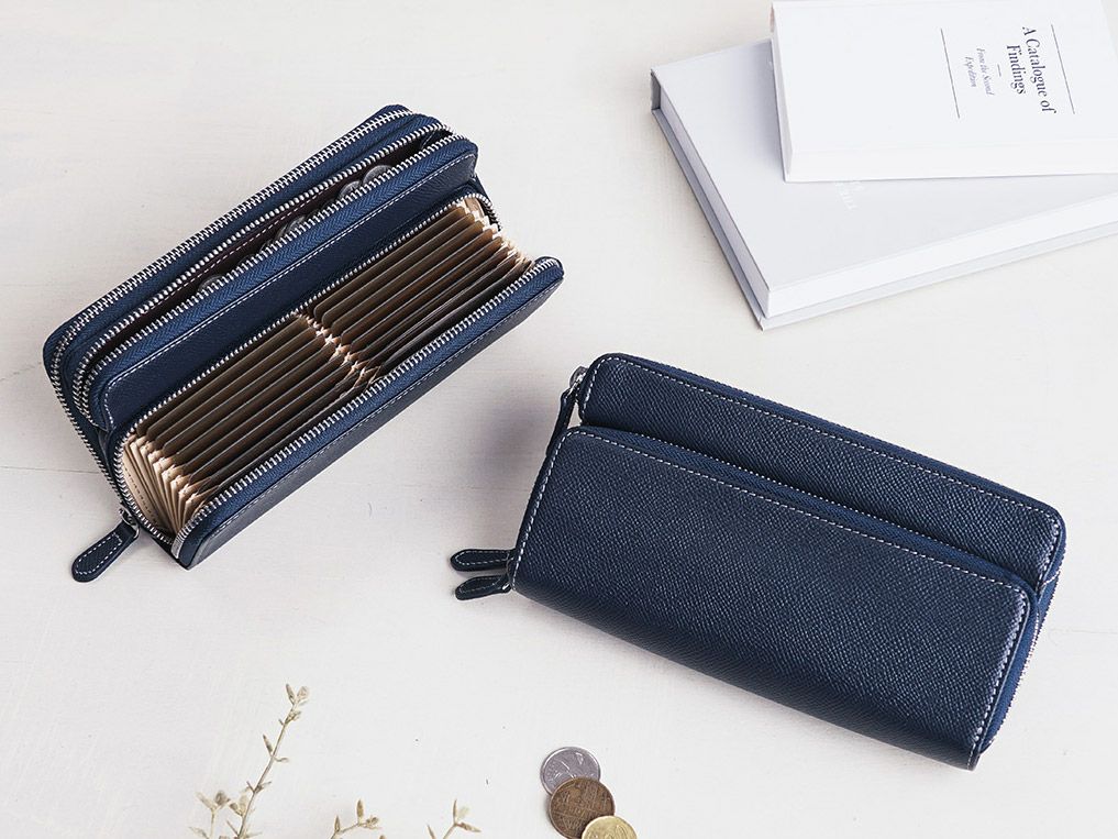 エンボス　マルチウォレット