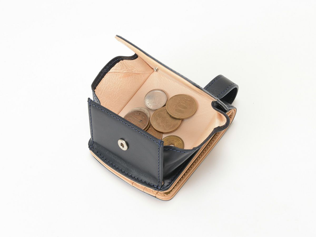 ペコスショルダー　外ボックス小銭入れヒップポケット革財布