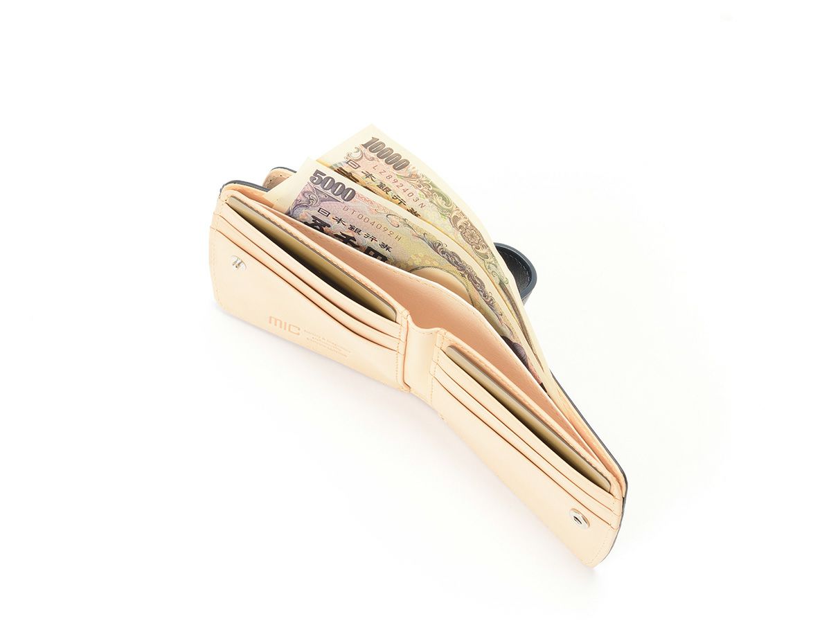 ペコスショルダー　外ボックス小銭入れヒップポケット革財布