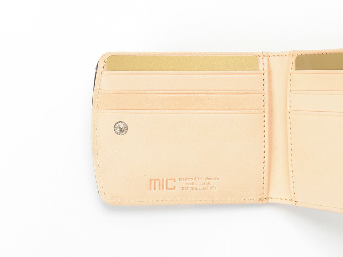 ペコスショルダー　外ボックス小銭入れヒップポケット革財布