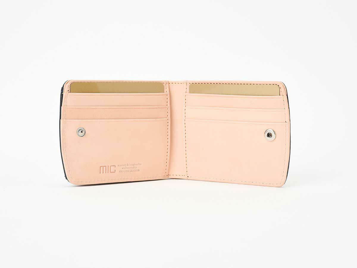 ペコスショルダー　外ボックス小銭入れヒップポケット革財布