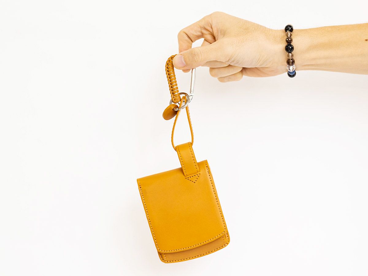 ペコスショルダー　外ボックス小銭入れヒップポケット革財布