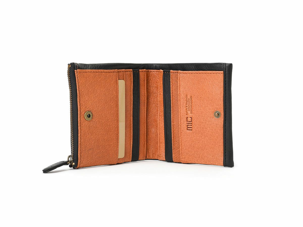 マイルドキップ　天ファスナー二つ折り革財布