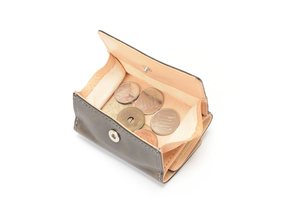 バグッダ　三つ折りミニ革財布