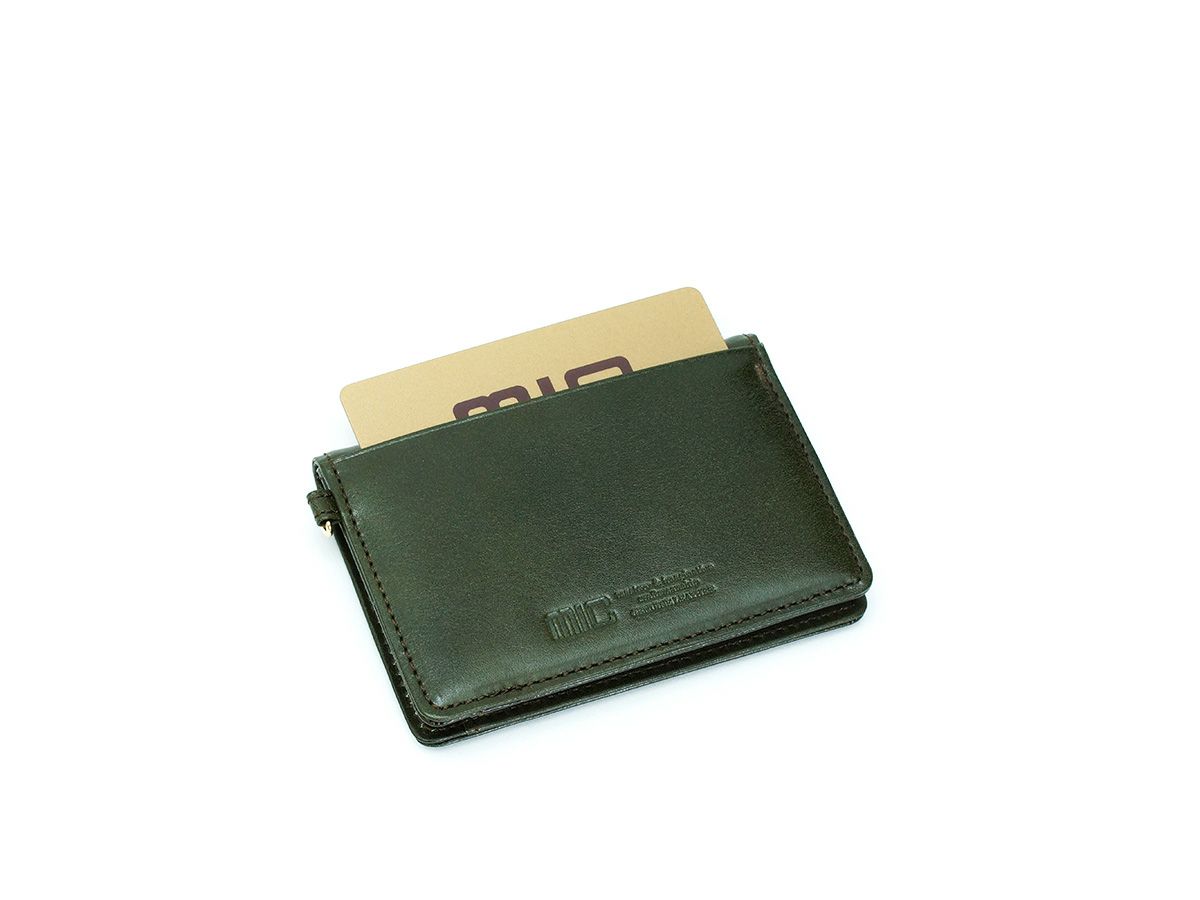 アリアナ 二つ折りパスケース 