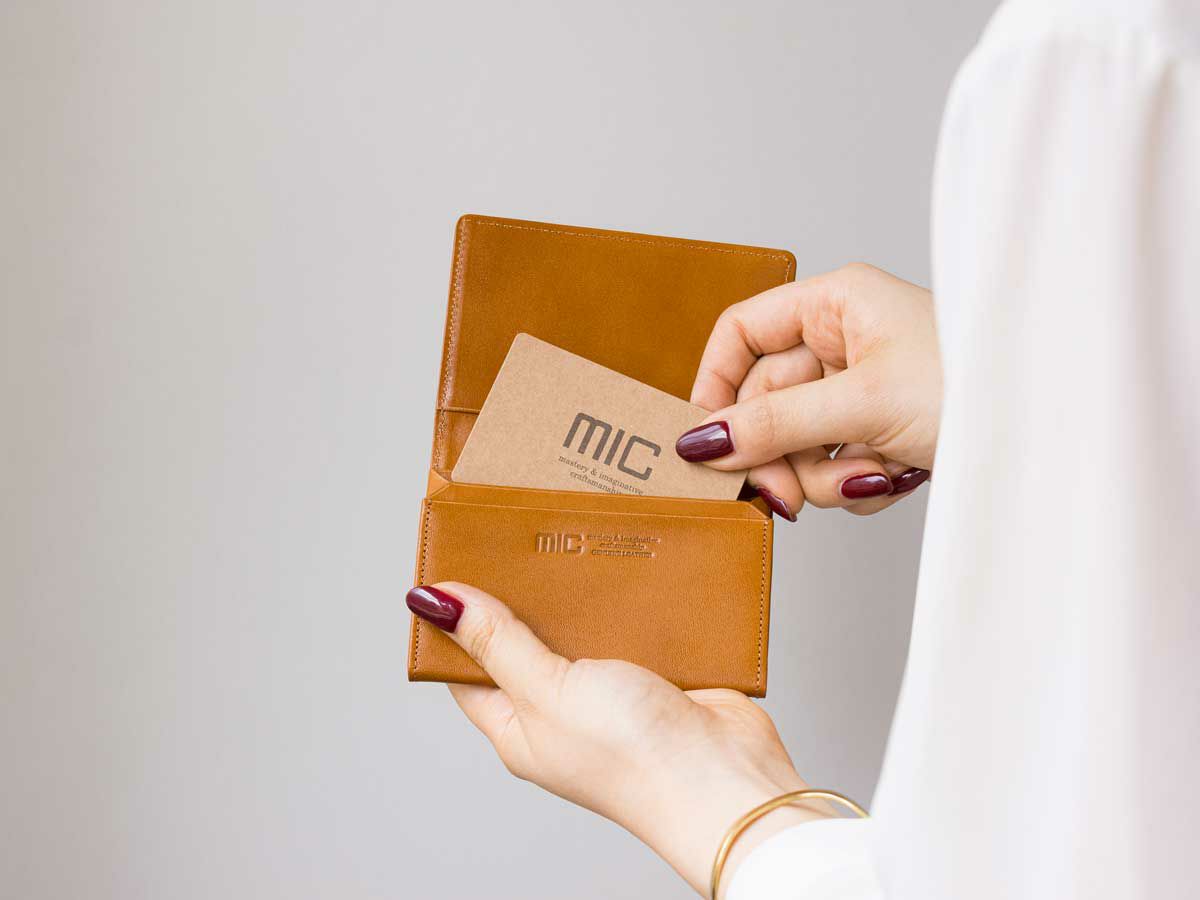 アリアナ　風琴マチ名刺入れ