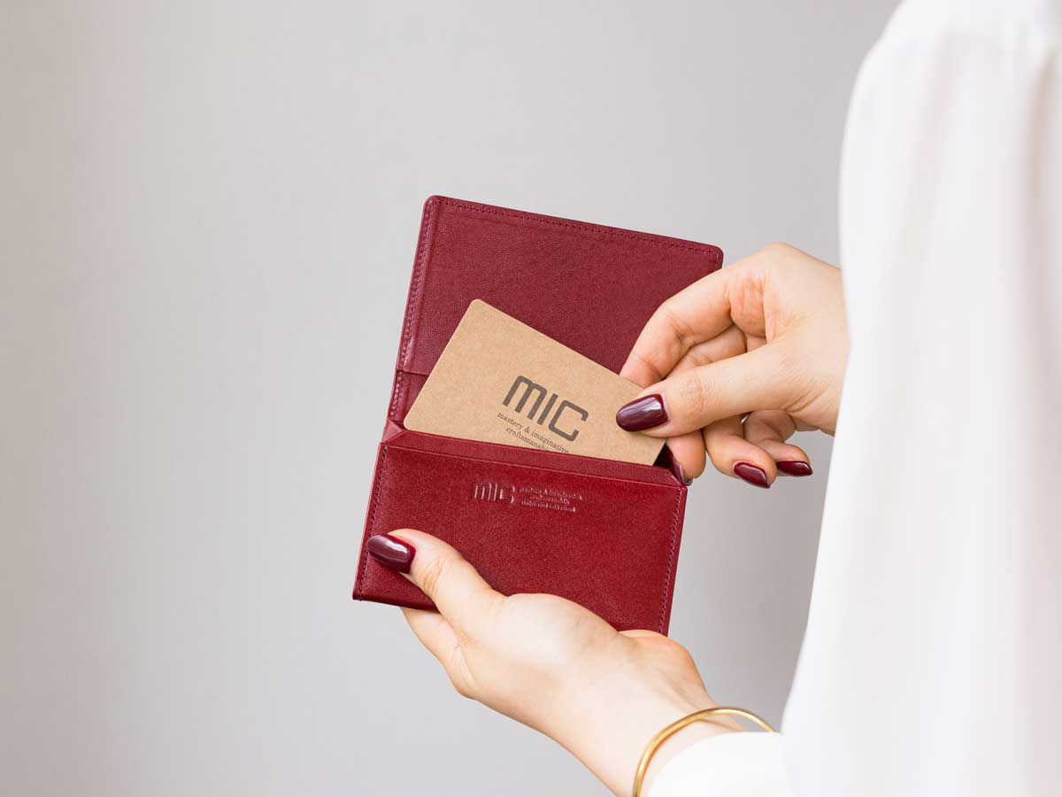 アリアナ　風琴マチ名刺入れ