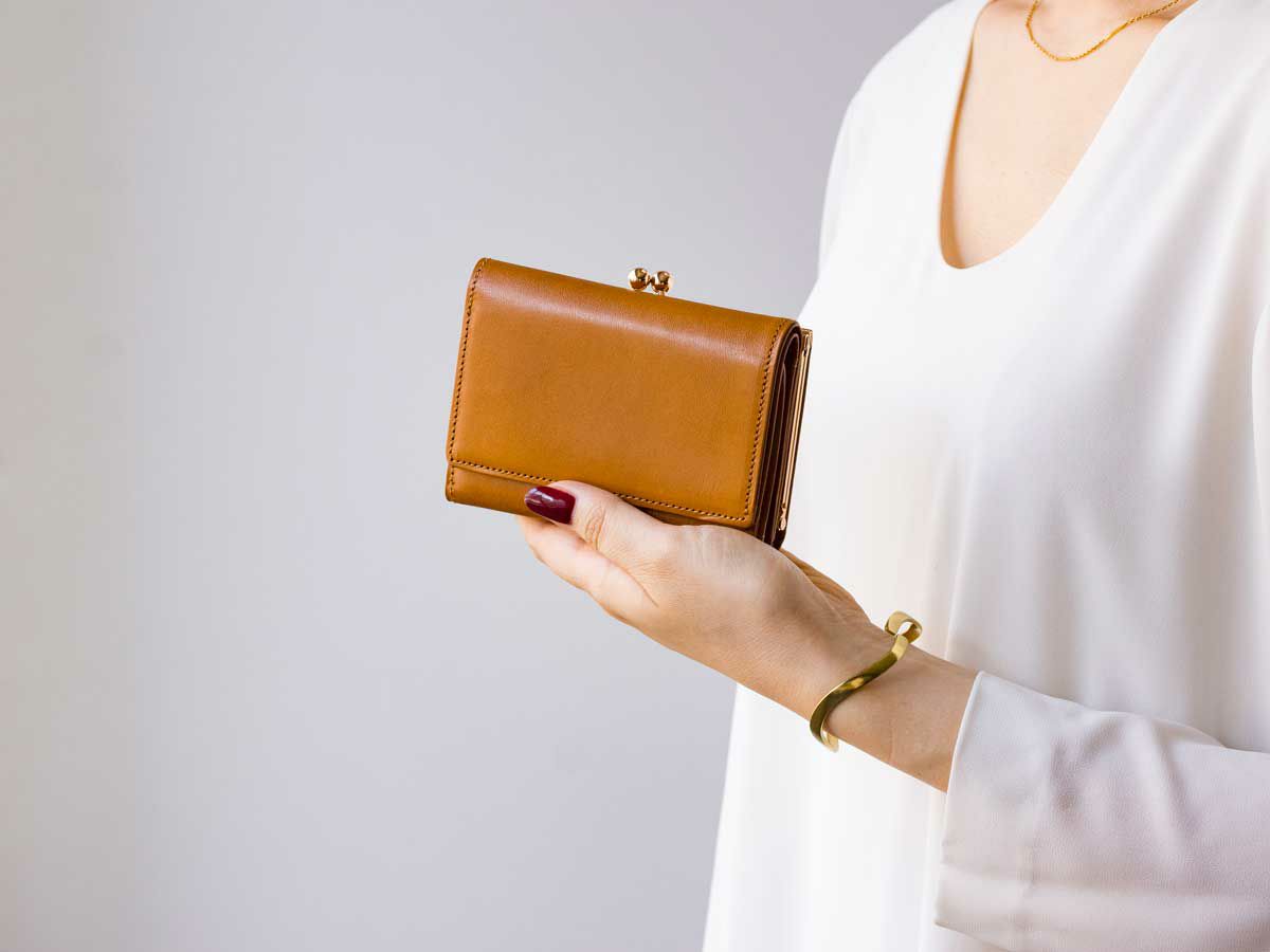 アリアナ 口金付き三つ折り財布