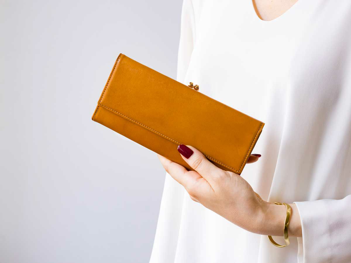 アリアナ 口金付き長財布　