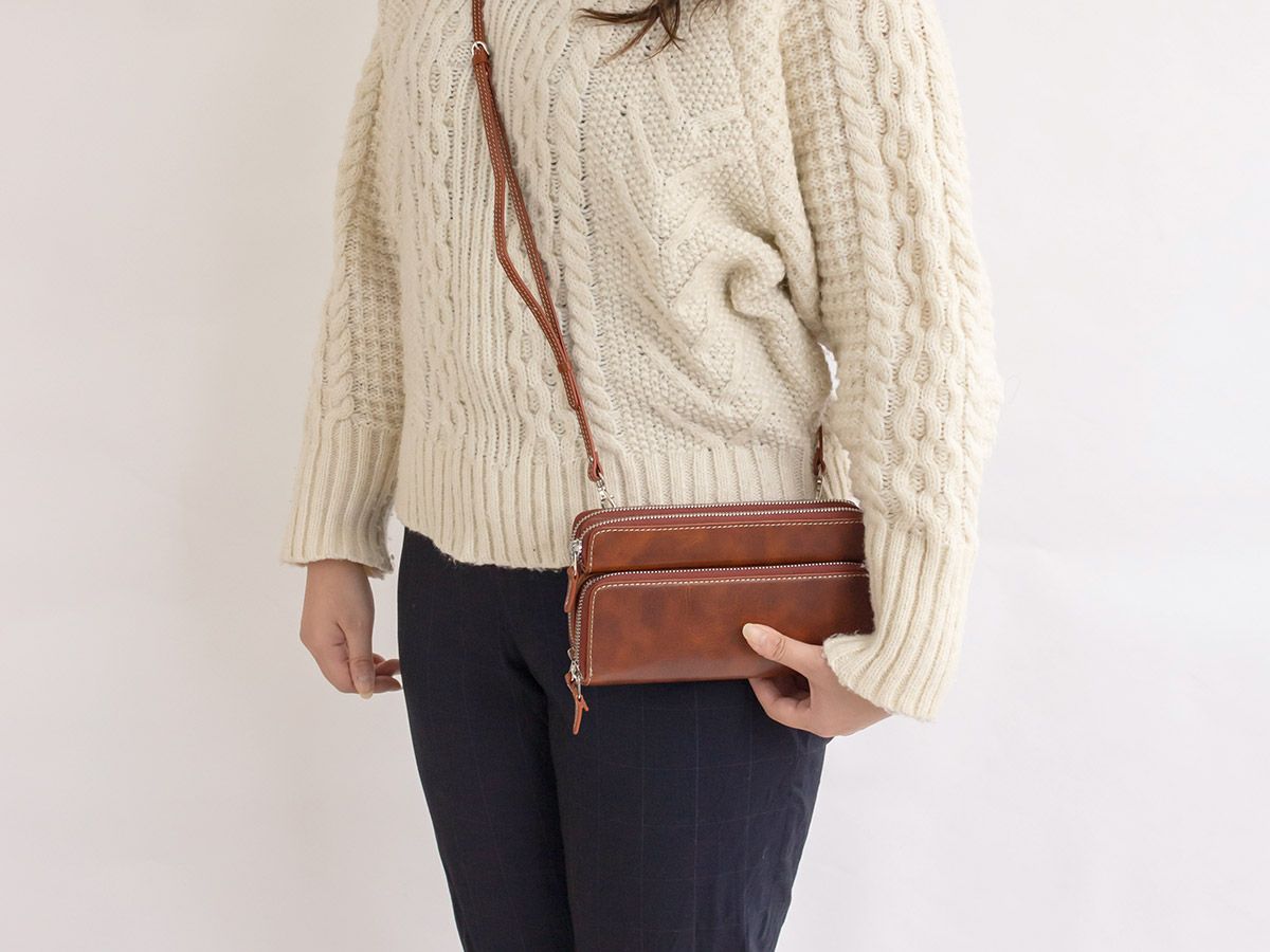 バグッダ　マルチウォレット(ショルダーストラップ付)