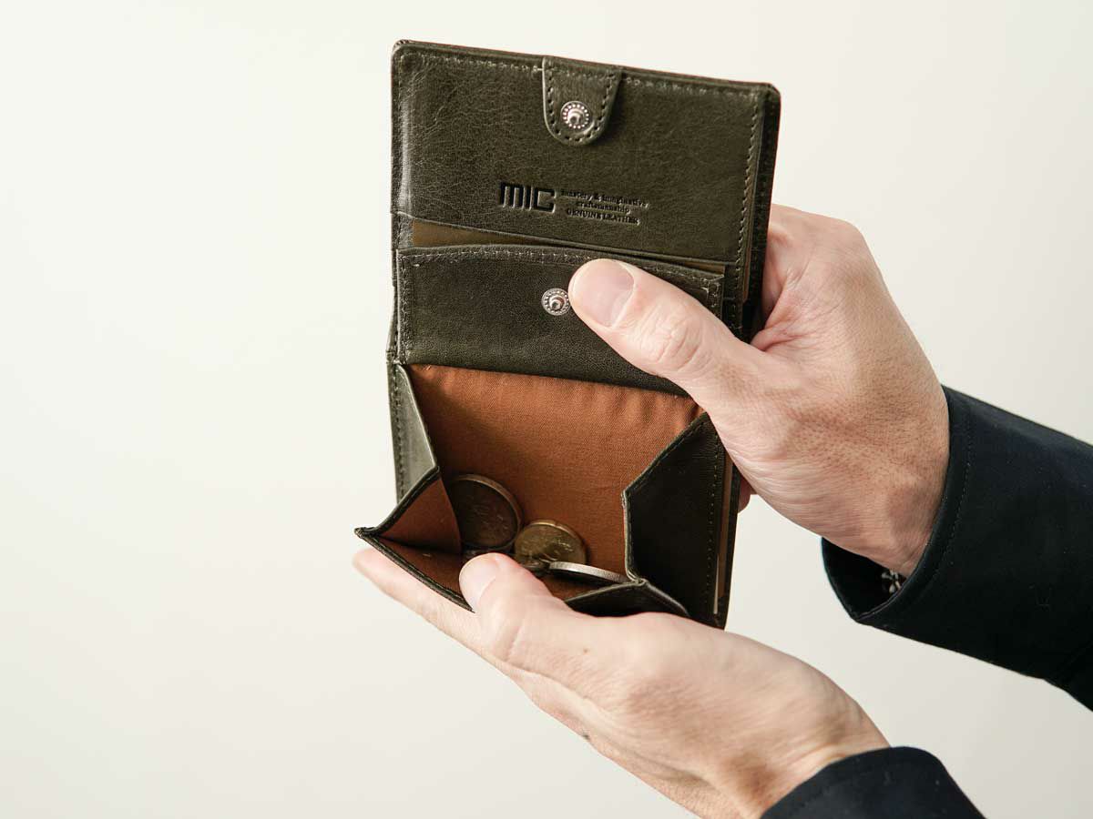 ヴァケッタルクス　二つ折りミニ財布