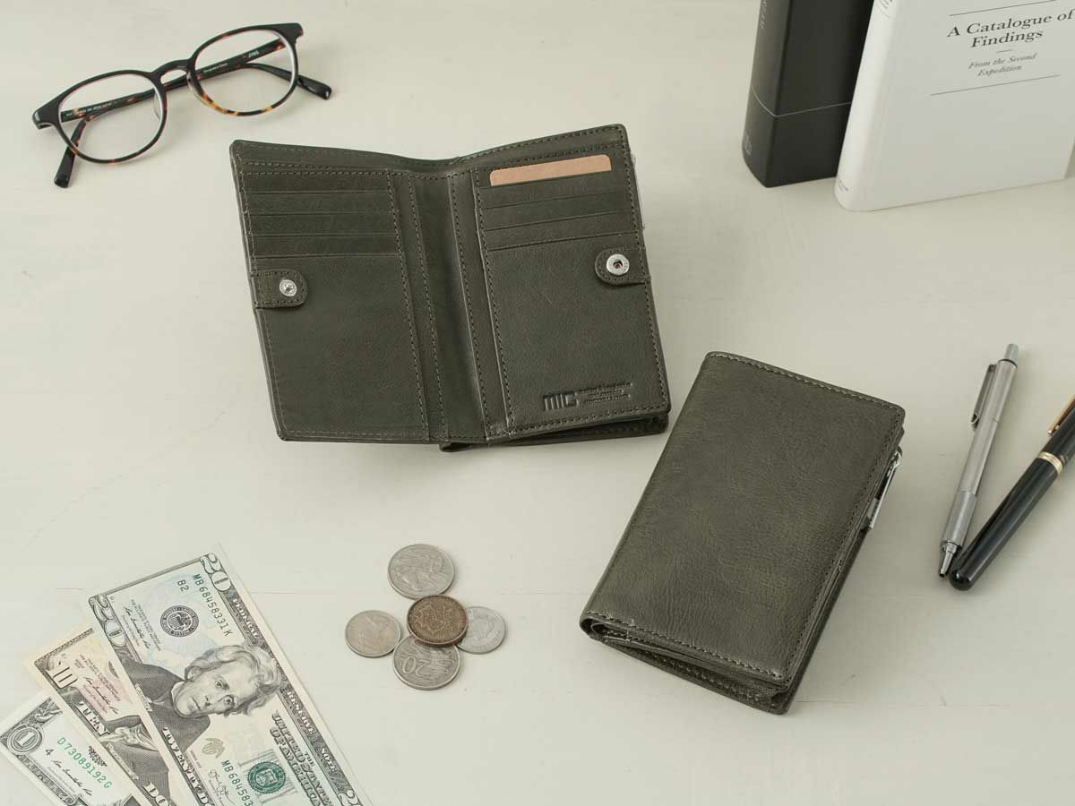 ヴァケッタルクス　外L字ファスナー二つ折り財布　グリーン