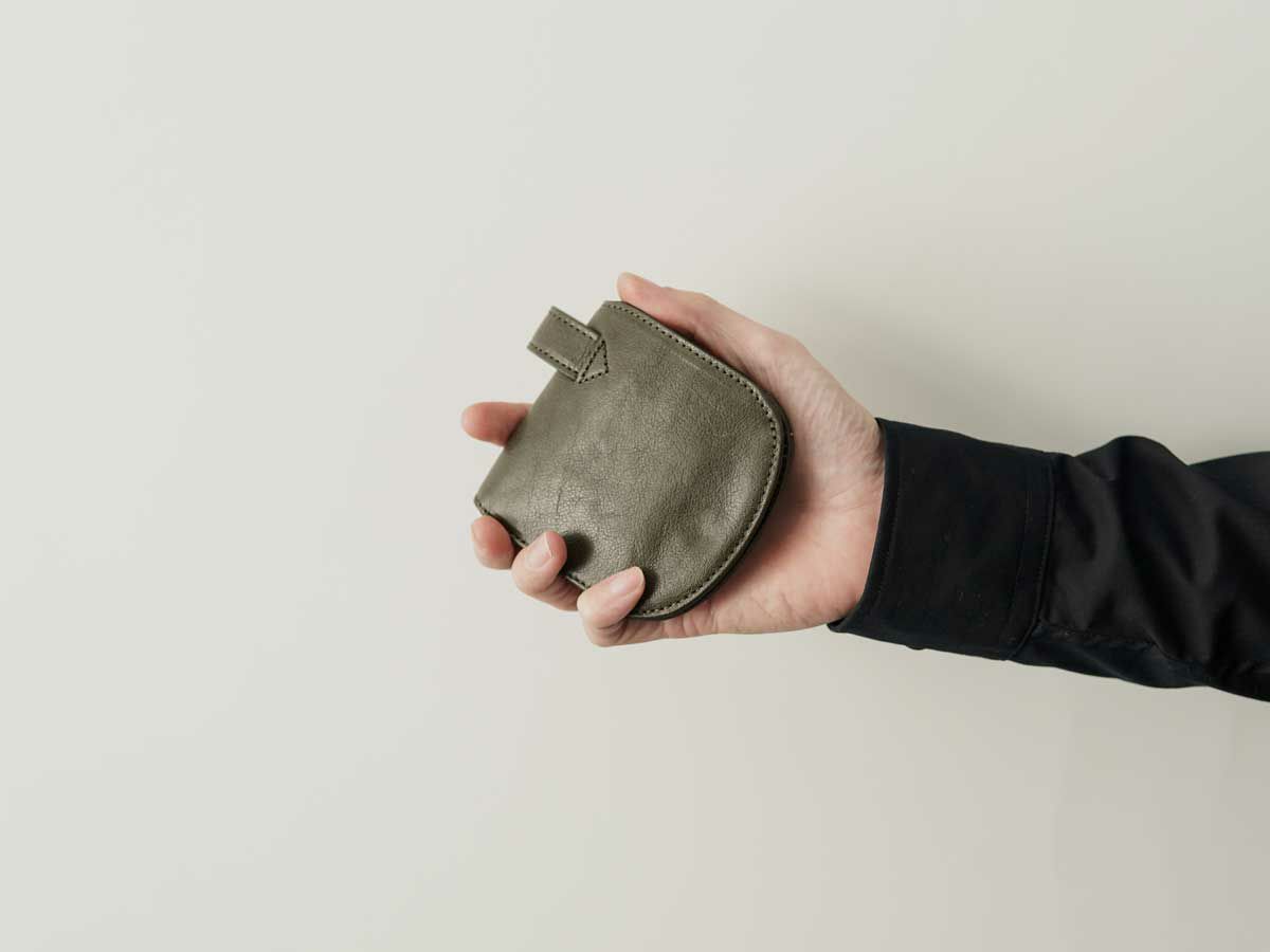 ヴァケッタルクス　ミニヒップポケット革財布(小銭入れ付き)