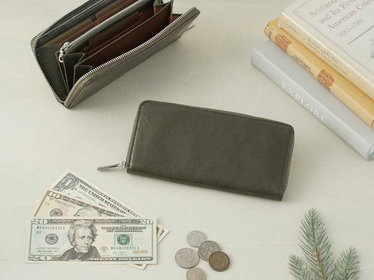 ヴァケッタルクス　ラウンドファスナー長財布　グリーン