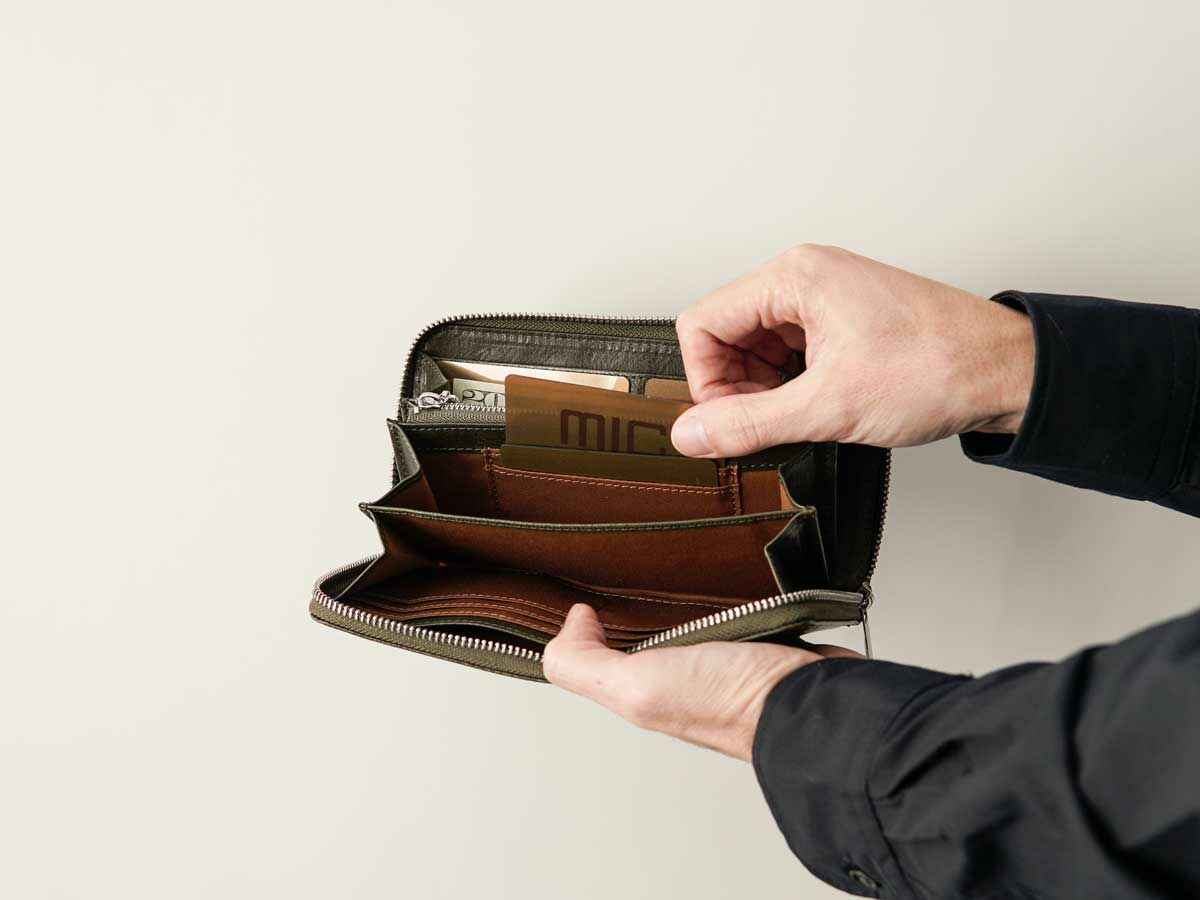 ヴァケッタルクス　ラウンドファスナー長財布