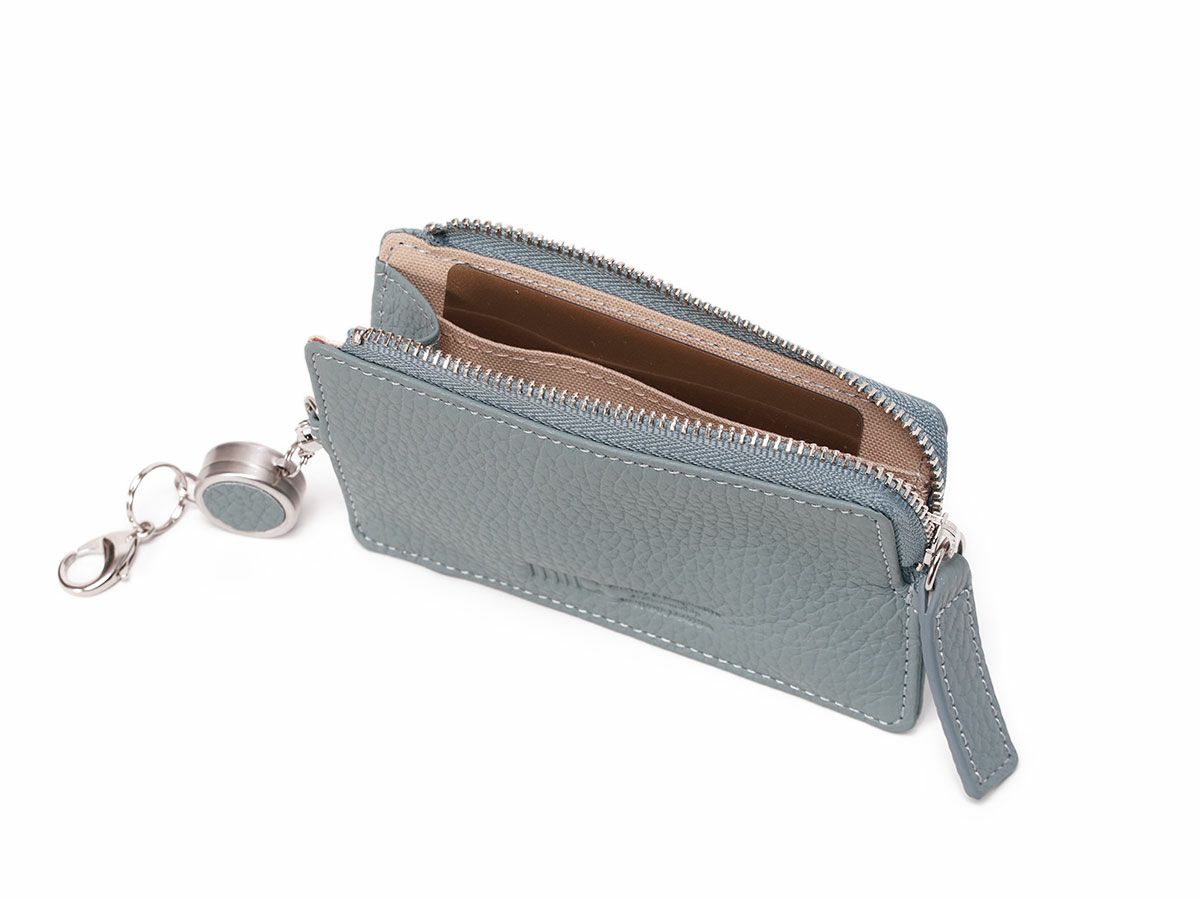 ボルセッタ　マルチカードケース（リール付）