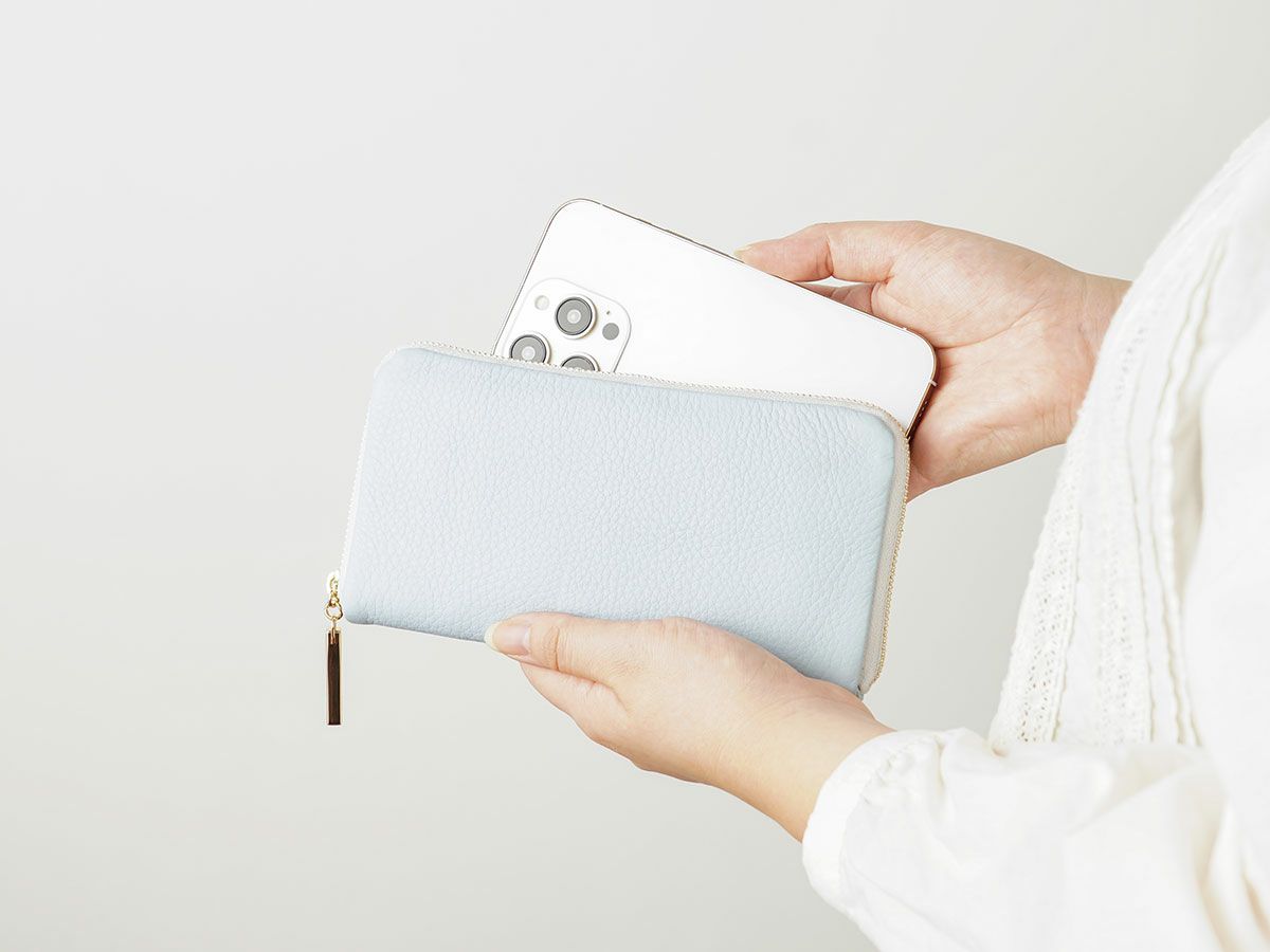 ラフィネ　コンパクトラウンドファスナー長財布｜