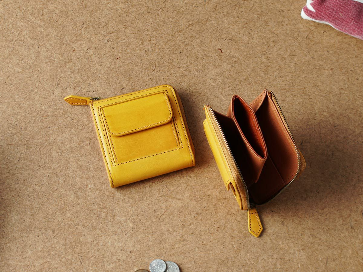 ペコスロウ　ミニL字ファスナー財布　マンゴーイエロー(数量限定)