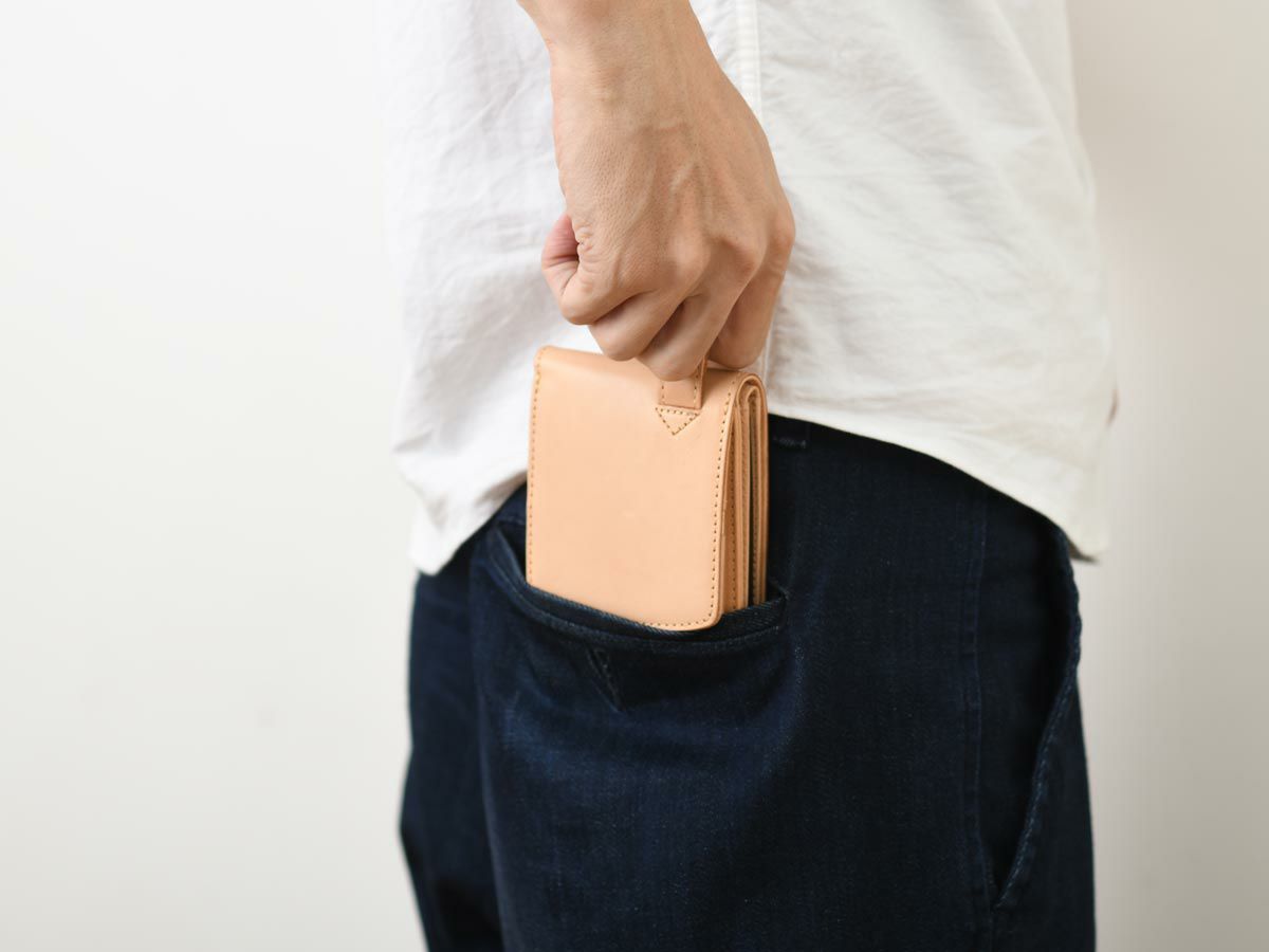 ナチュラルヌメ　外ボックス小銭入れヒップポケット革財布