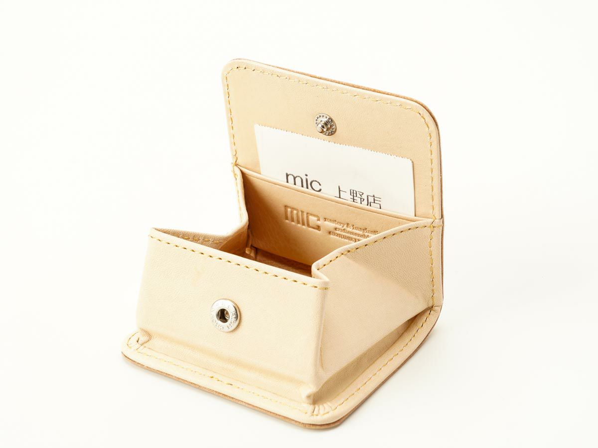 ナチュラルヌメ　ボックス小銭入れ