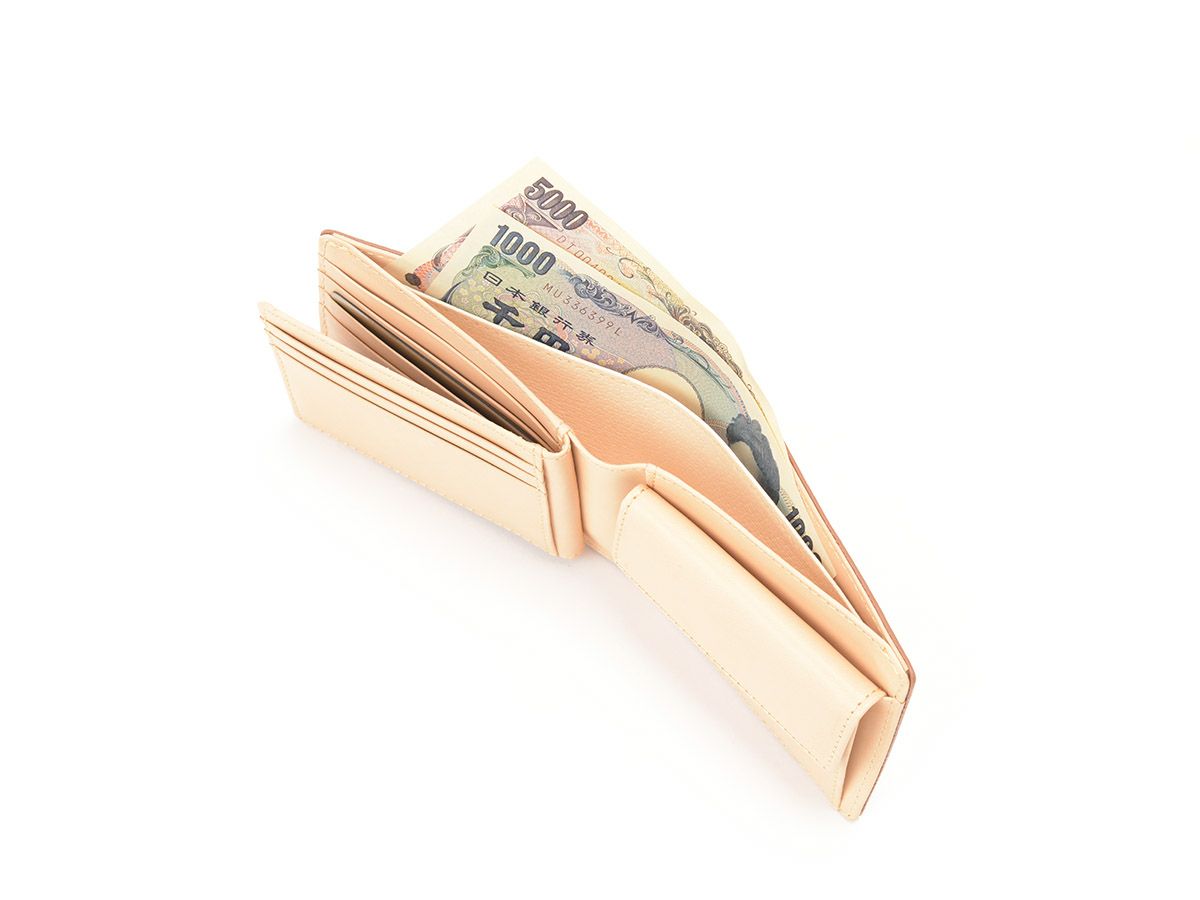 バグッダ　中ベラ付二つ折り財布