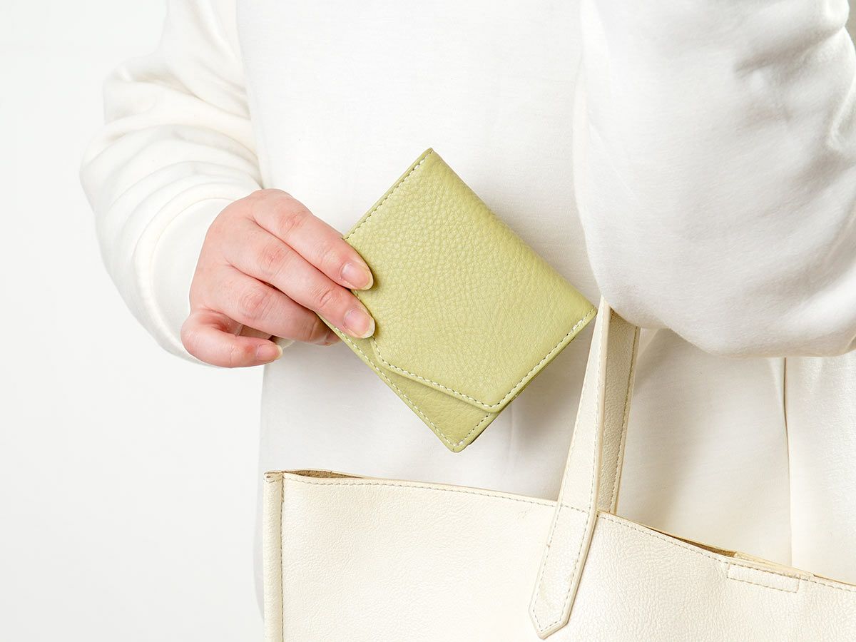 ラフィネ ボックス小銭入れ二つ折り財布