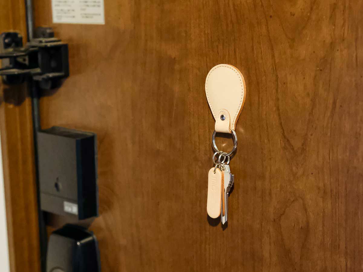 ナチュラルヌメ　マグネットキーホルダー