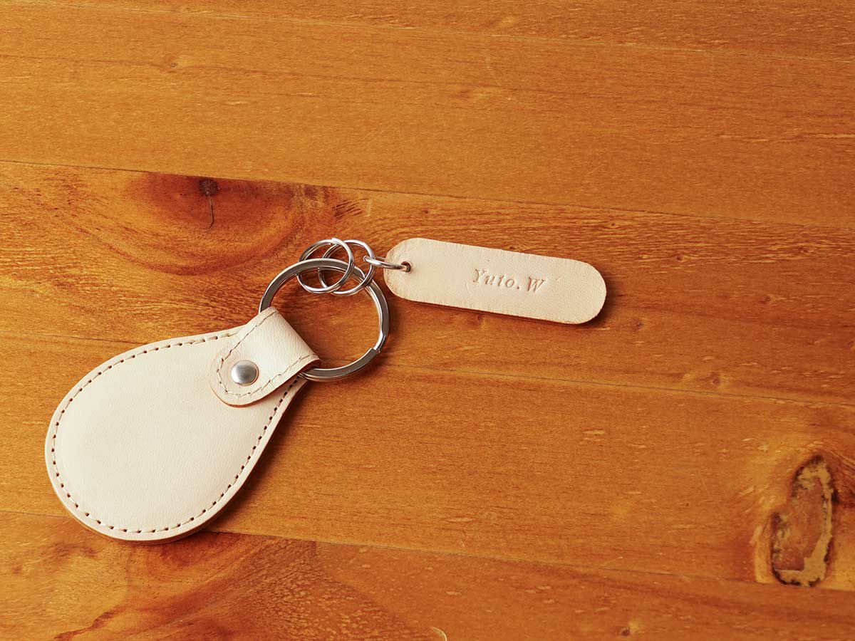 ナチュラルヌメ　マグネットキーホルダー