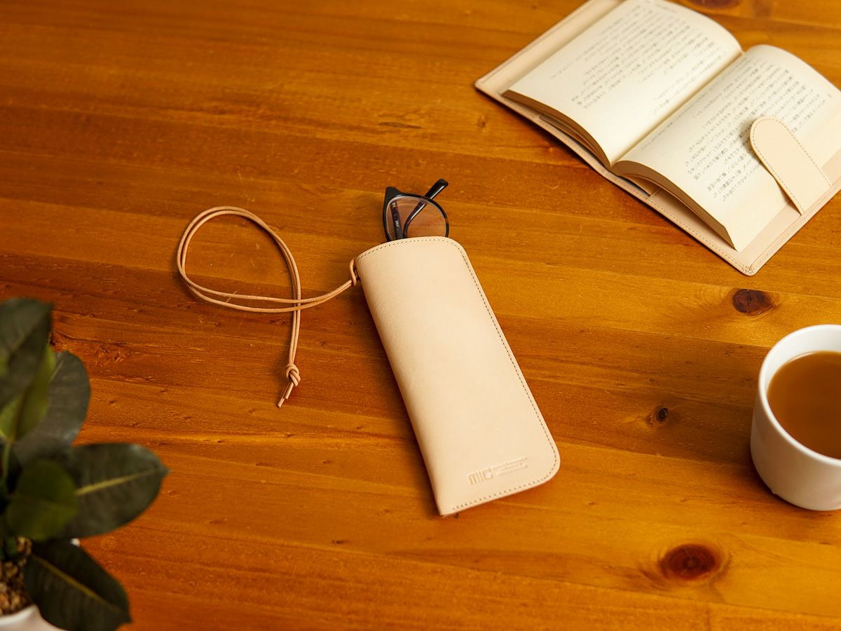 ナチュラルヌメ　メガネケース