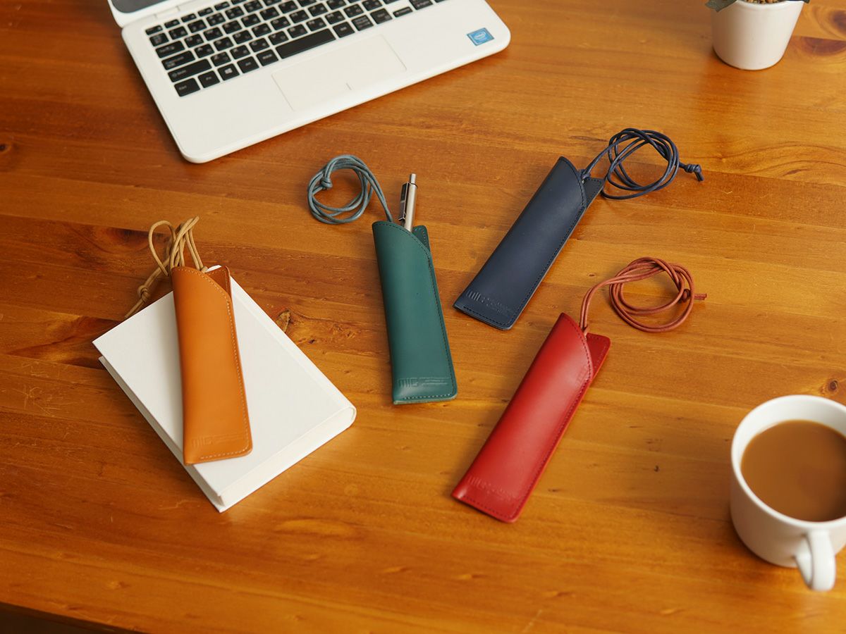 ペーパープルアップ　首かけペンホルダー